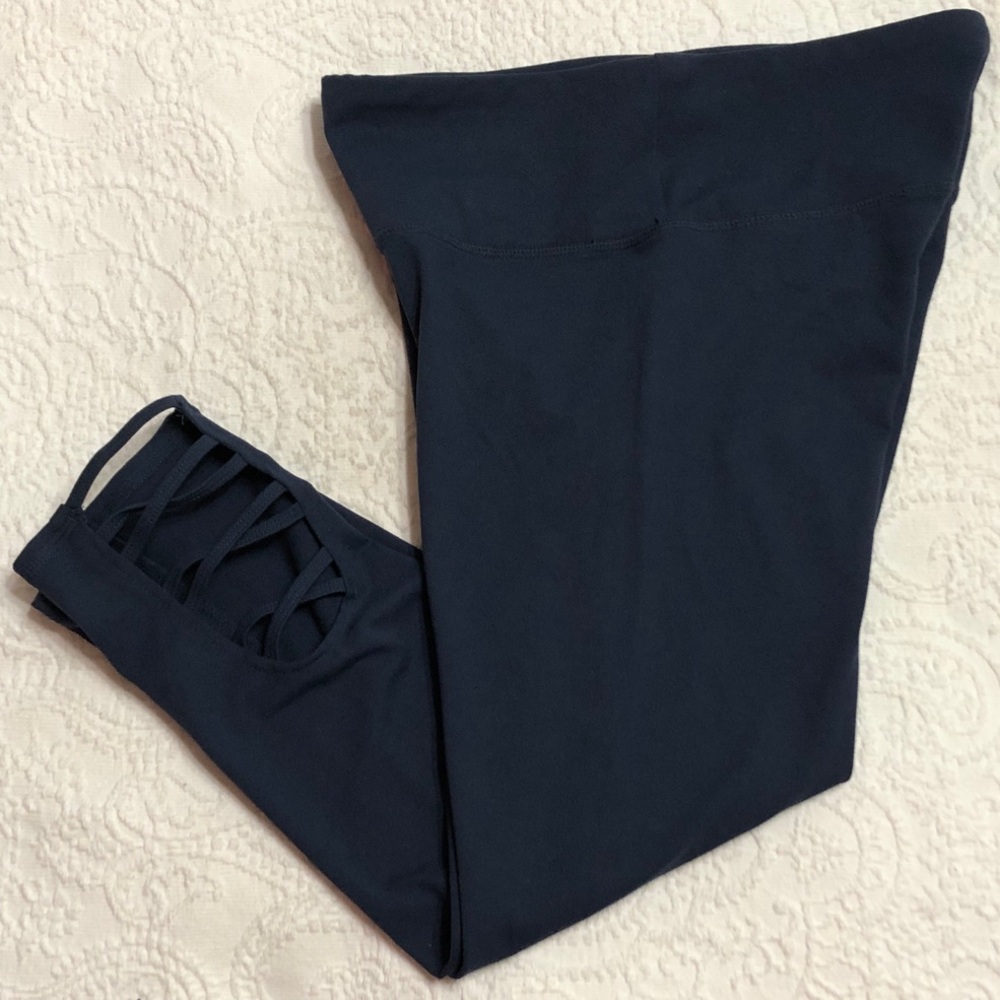 Threads 4 Thought Women’s Navy Blue Athletic Leggings Size Small Crop Length